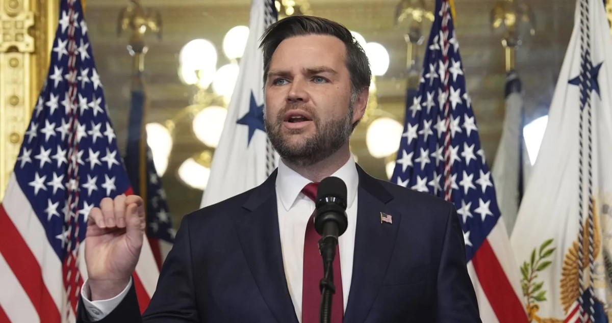 نائب الرئيس الأميركي: على إيران دخول المفاوضات بجدية... وإلا فترامب يمتلك خيارات متعددة للعودة إلى الحرب