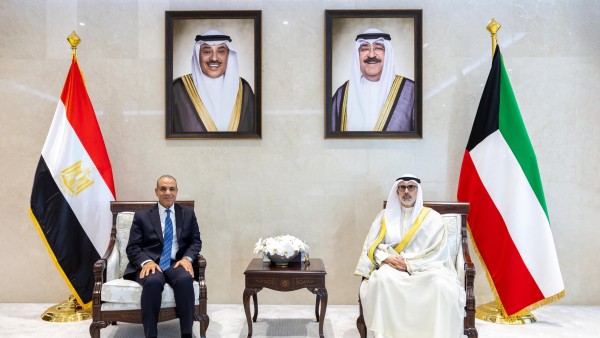 وزير الخارجية بحث ونظيره المصري العلاقات الأخوية وتطورات الأحداث الراهنة 