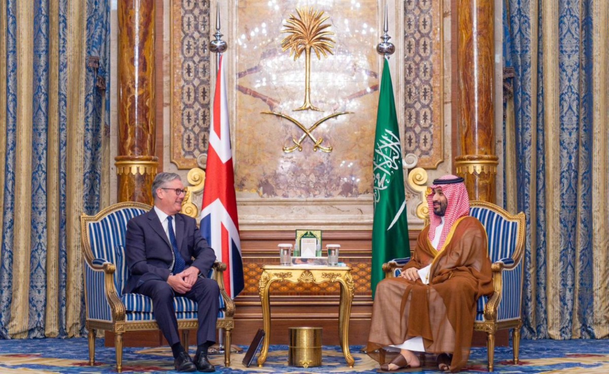 ولي العهد السعودي يبحث مع رئيس الوزراء البريطاني مستجدات الأوضاع الإقليمية والدولية