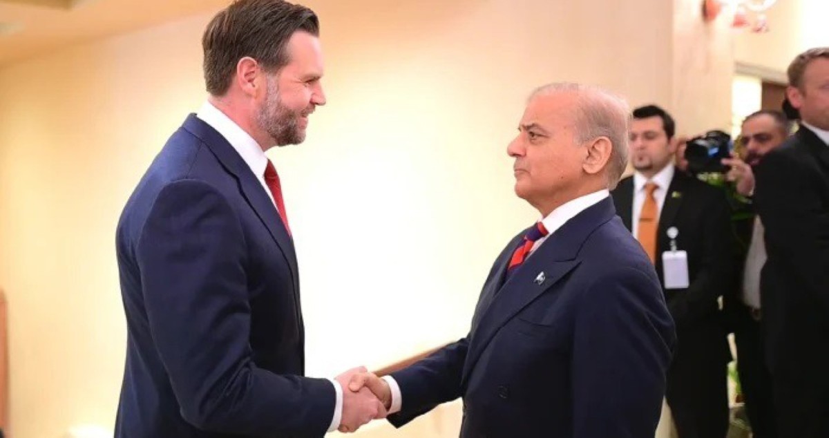 رئيس وزراء باكستان: محادثات إسلام آباد فرصة مصيرية لوقف دائم لإطلاق النار