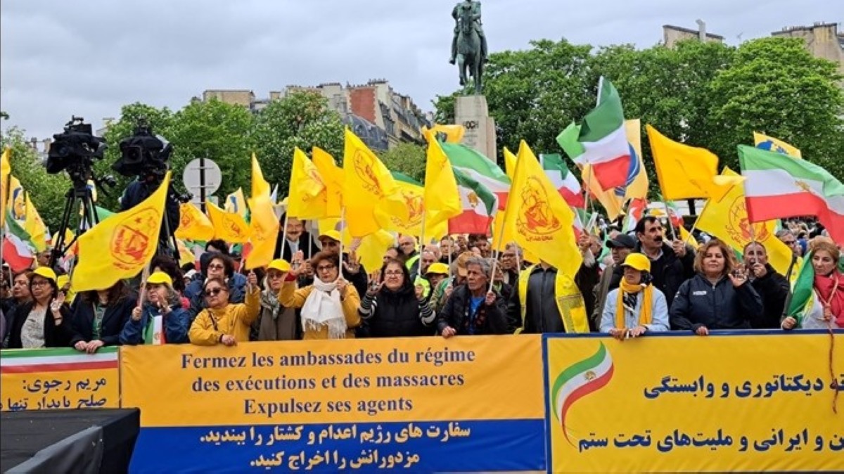 آلاف يتظاهرون في باريس احتجاجاً على تصاعد الإعدامات في إيران