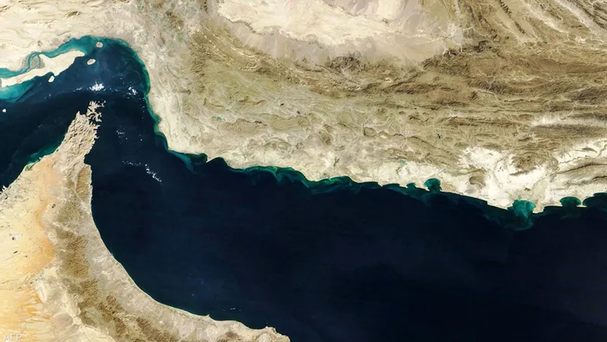 السعودية وقطر لإيران: فتح 'هرمز' وعدم استخدامه كورقة ضغط