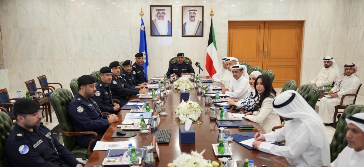 وكيل 039;الداخلية039; ناقش مع 039;وكلاء السيارات039; تعزيز التعاون وتطوير الربط الإلكتروني لتسهيل إنجاز المعاملات المرورية 