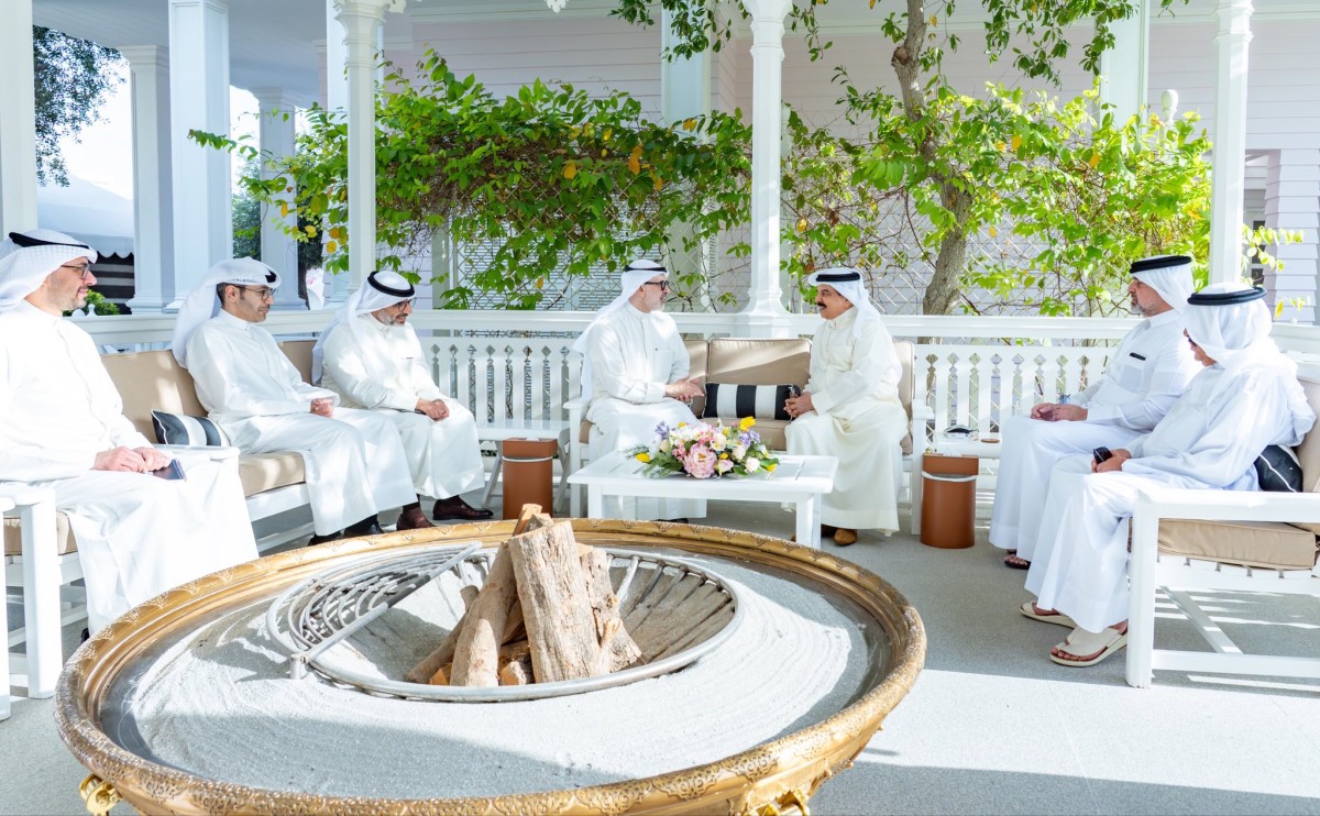 ملك البحرين يبحث مع وزير الخارجية تطورات الأحداث في المنطقة