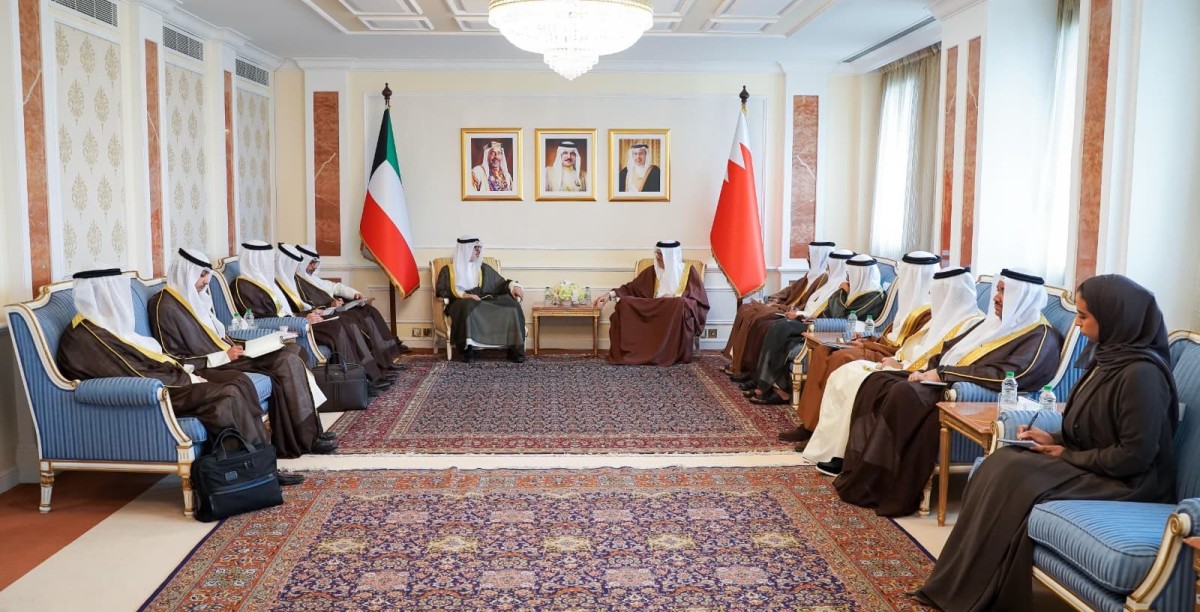 وزير الخارجية يبحث ونظيره البحريني تداعيات العدوان الإيراني الآثم والتطورات في المنطقة