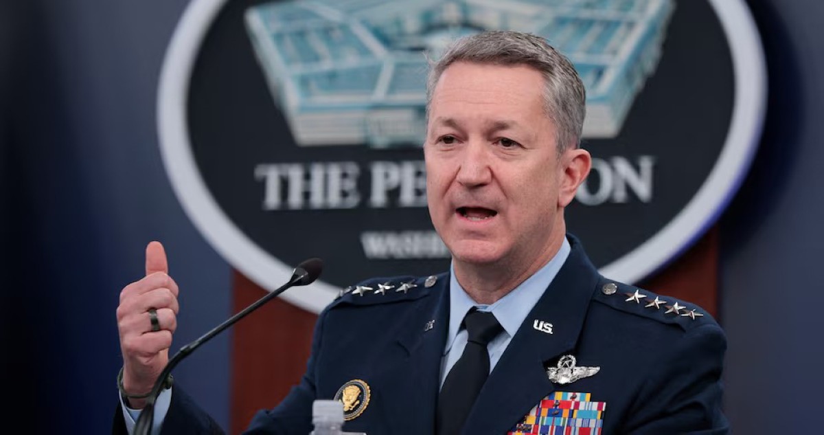 رئيس هيئة الأركان الأميركية المشتركة: جاهزون لاستئناف العمليات القتالية وحصار موانئ إيران مستمر 