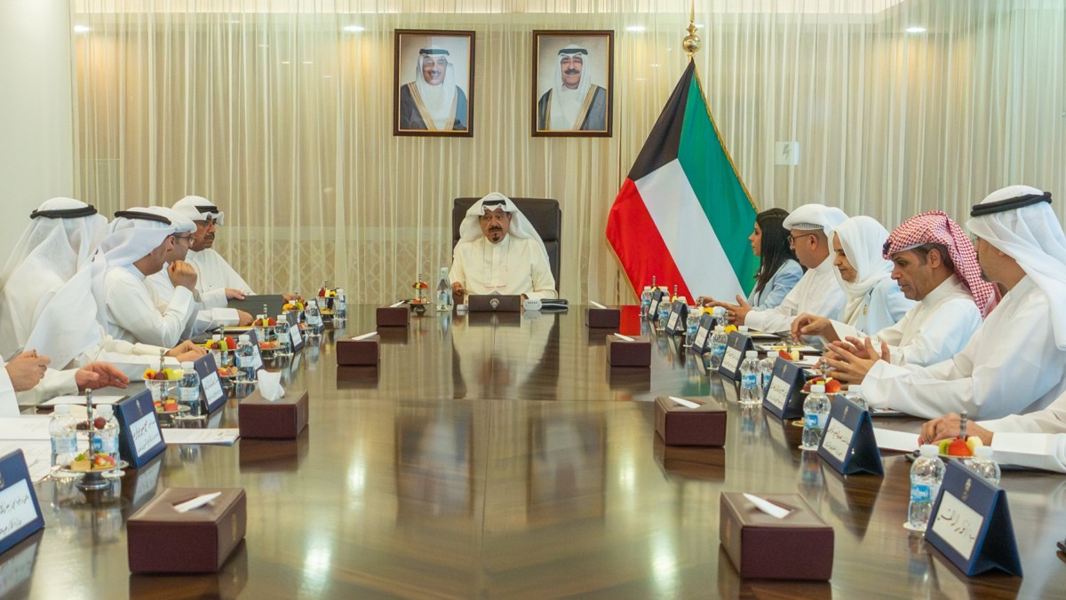 رئيس الوزراء: التوازن بين الحفاظ على الخدمات الأساسية والاستمرار في تنفيذ المشروعات التنموية الكبرى 