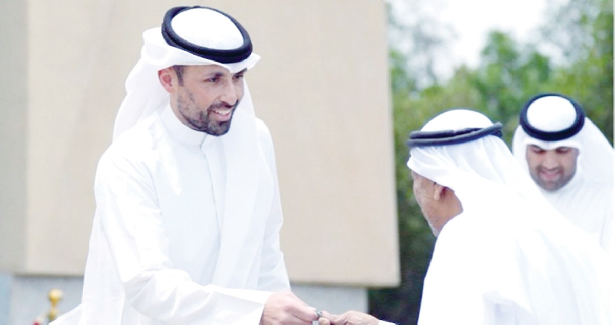 بيت التمويل الكويتي يطلق أكبر حملة وطنية 'علم الكويت فوق كل بيت' 12 بيت التمويل الكويتي يطلق أكبر حملة وطنية 'علم الكويت فوق كل بيت'