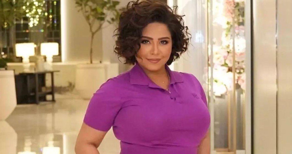 ظهور مُفاجئ لـ شيرين عبدالوهاب داخل الأستديو