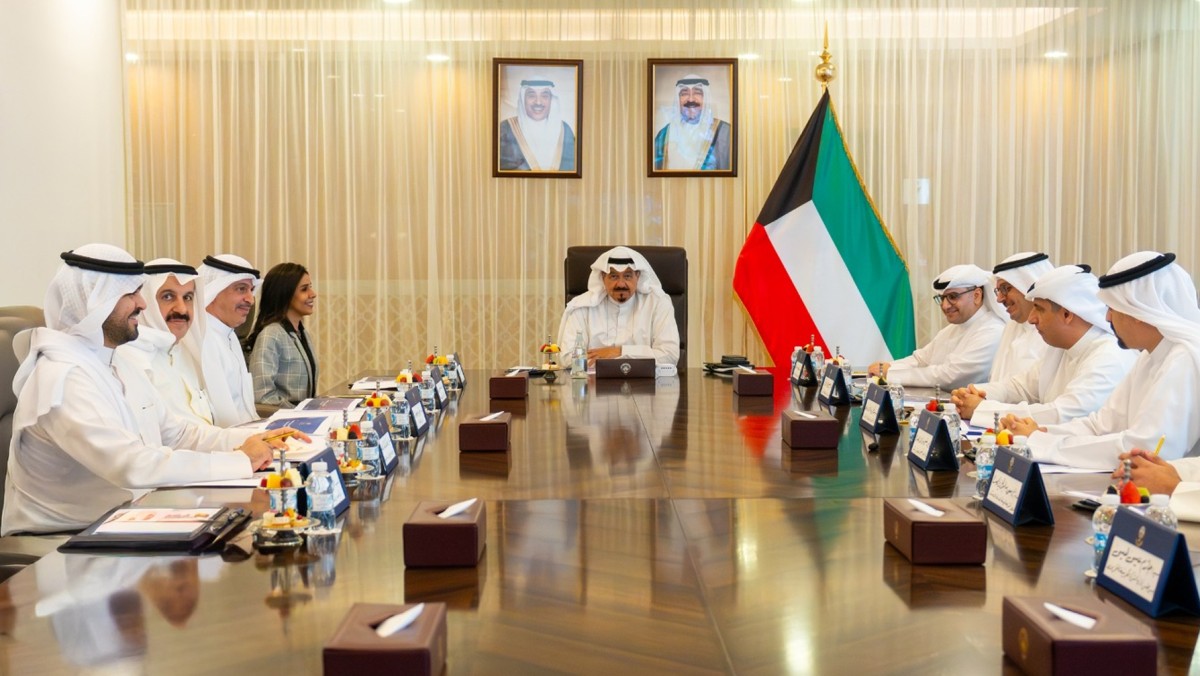 رئيس الوزراء يترأس اجتماعاً لبحث سبل تعزيز البنية التحتية