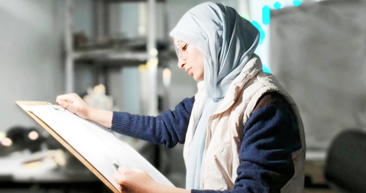 رندا محمد... نجم يسطع في سماء الفن التشكيلي