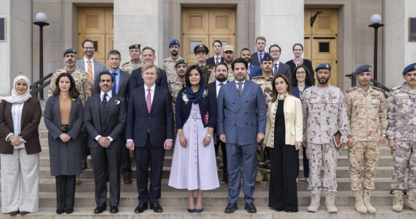 الزين الصباح تشارك في اجتماع لسفراء دول مجلس التعاون الخليجي والأردن مع مسؤولين في «البنتاغون» 