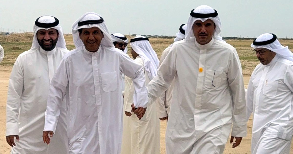 محافظ الأحمدي جال في الوفرة: على المعنيين تلبية حاجات المزارعين