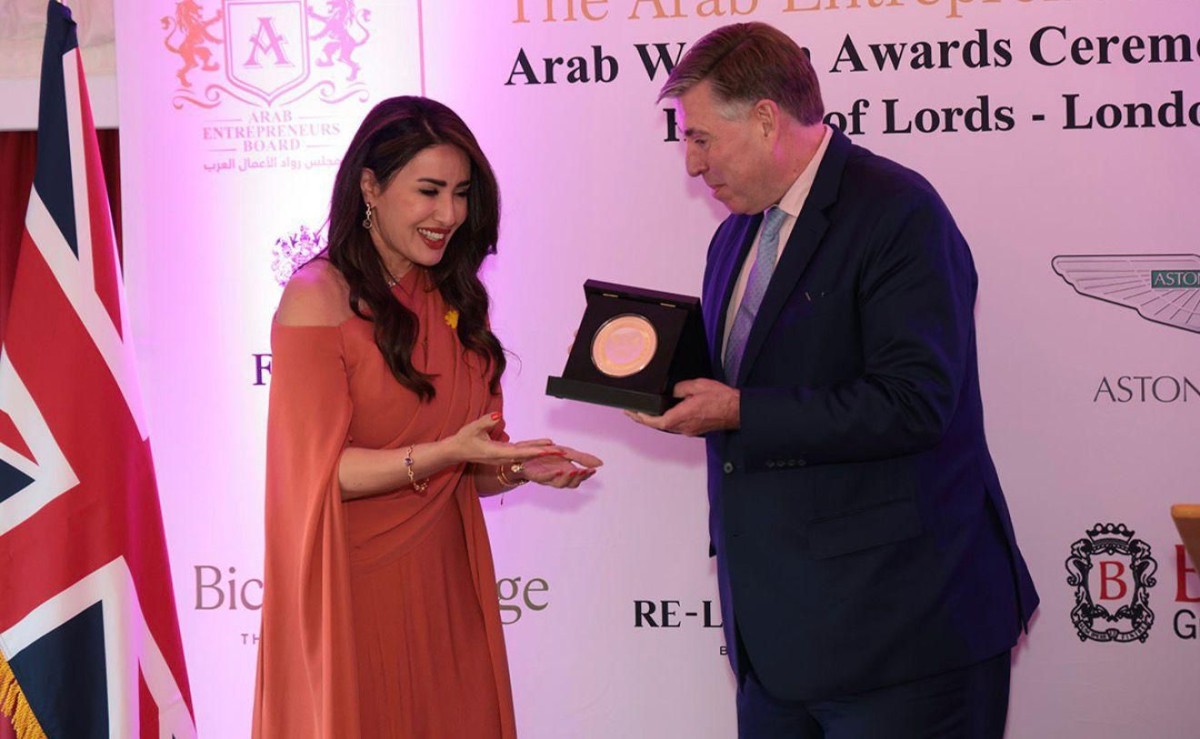 طيبة الحميضي وعواطف الصباح تتألقان في &laquo;أسبوع المرأة العربية&raquo; بلندن&hellip; وتمكين وتأثير عالمي