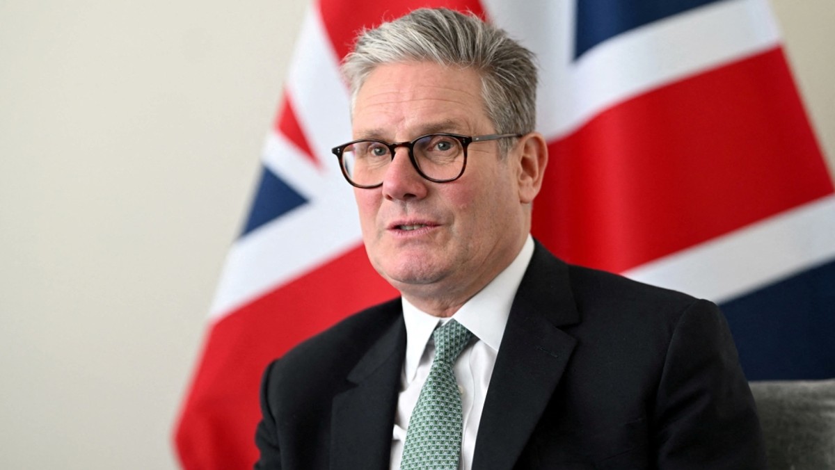 رئيس الوزراء البريطاني يبحث مع الرئيس الأميركي الحاجة الملحة لاستئناف الملاحة في مضيق هرمز 