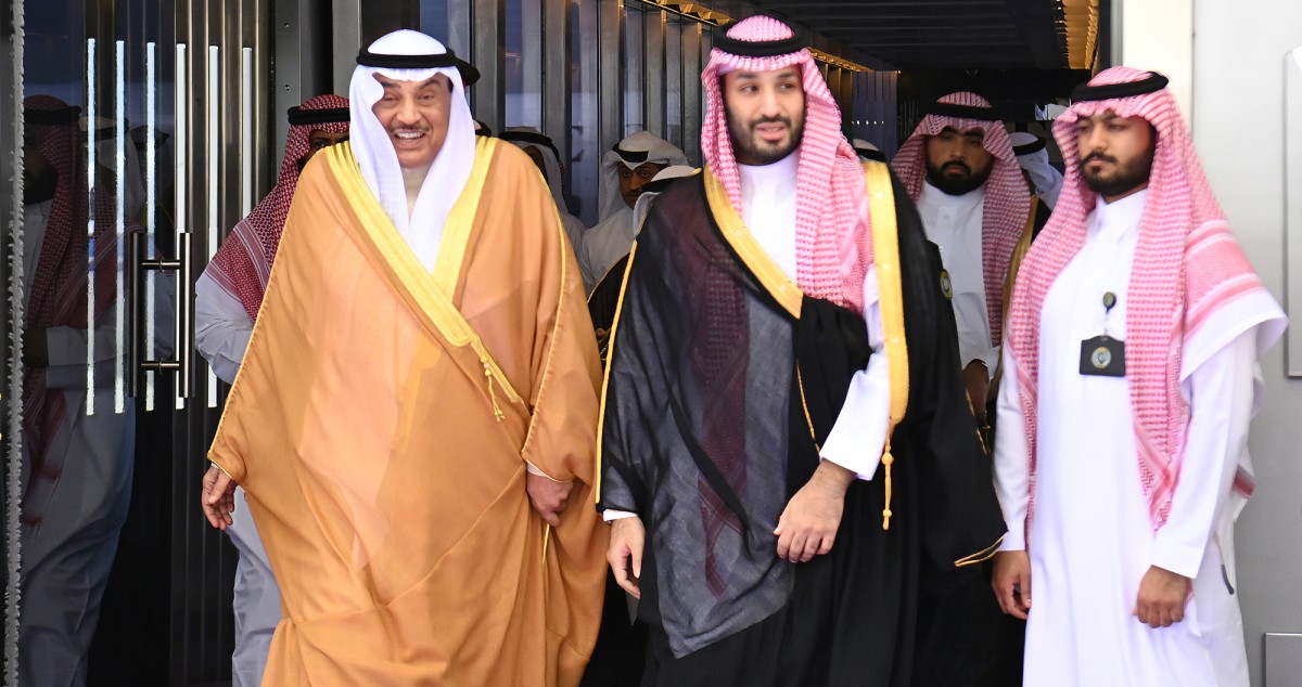 ممثل سمو أمير البلاد سمو ولي العهد يصل إلى جدة 