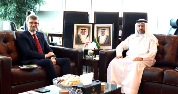 رئيس «الطيران المدني» يبحث مع السفير الإسباني تعزيز التعاون بمجال الطيران
