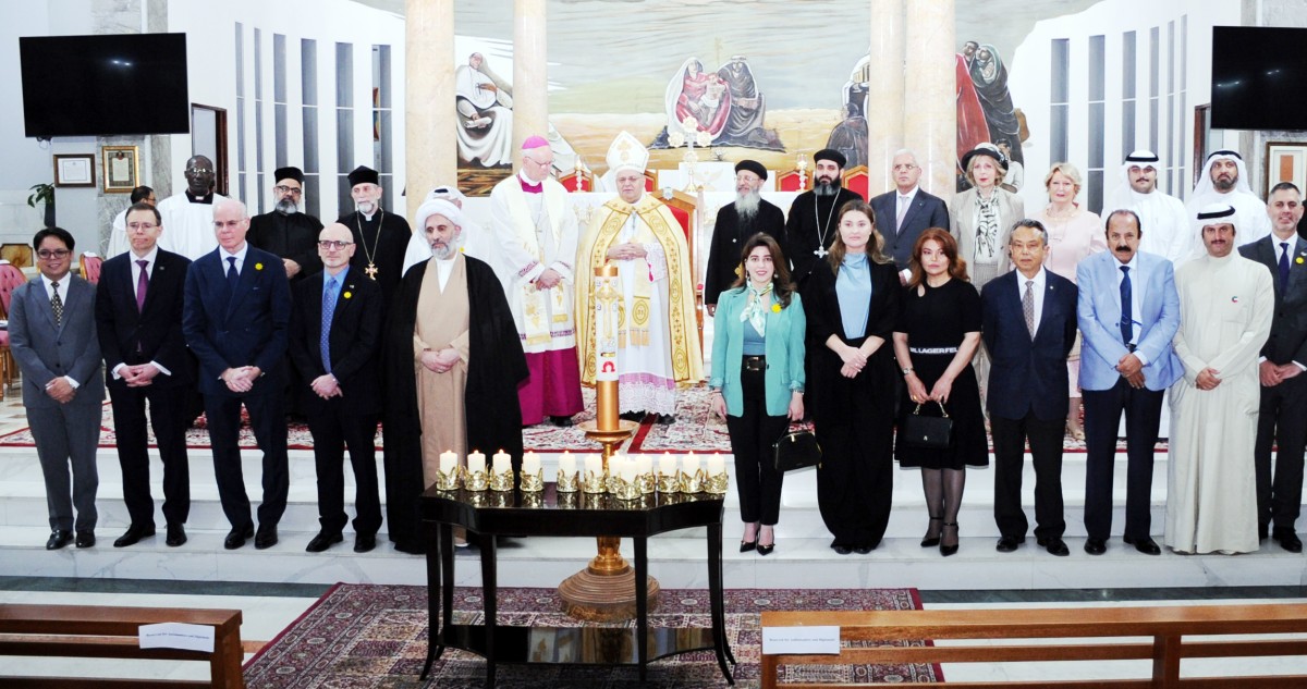 صلاة في الكنيسة الكاثوليكية 039;لأجل السلام في ديرة #الخير039; 