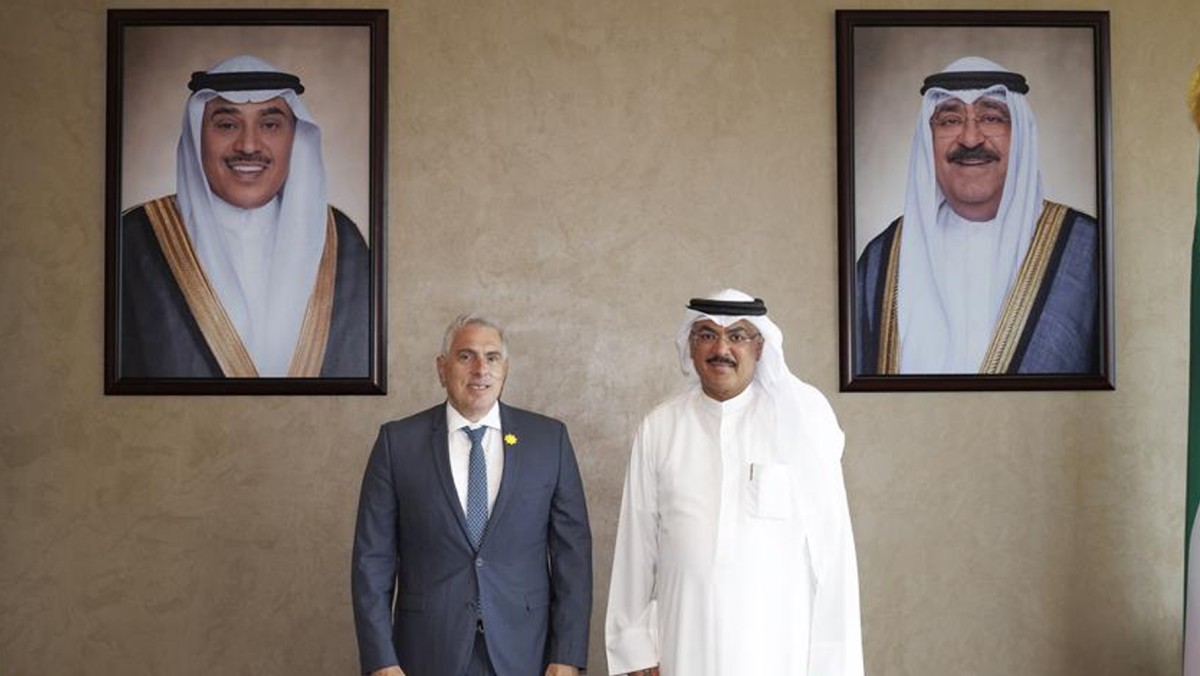 وزير التربية يبحث مع السفير اللبناني سبل تعزيز التعاون