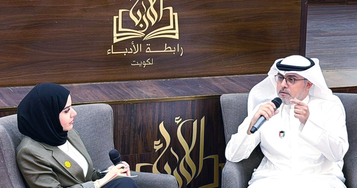 السنعوسي أجاب عن سؤال... نحن والحرب من يكتب الآخر؟ 