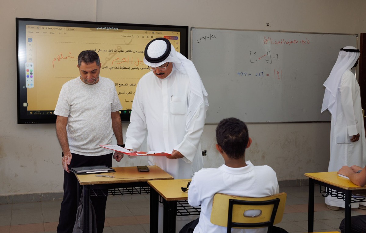 وزير التربية يتفقد مدارس الثانوية: عودة الطلبة إلى الدراسة الحضورية مسؤولية وطنية مشتركة