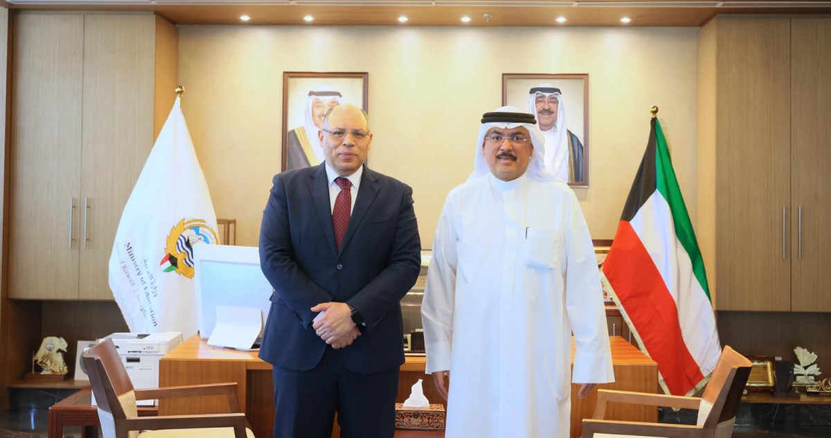 وزير التربية يبحث مع السفير المصري تعزيز التعاون في المجالات التربوية والتعليمية