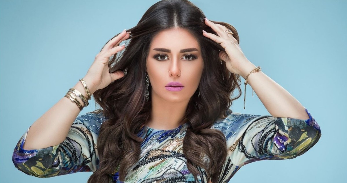 خادمة منة فضالي 'سرقتها' وهربت إلى بلدها