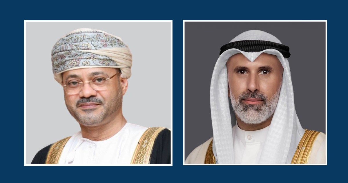 وزير الخارجية يبحث هاتفياً مع نظيره العماني تطورات الأحداث في المنطقة