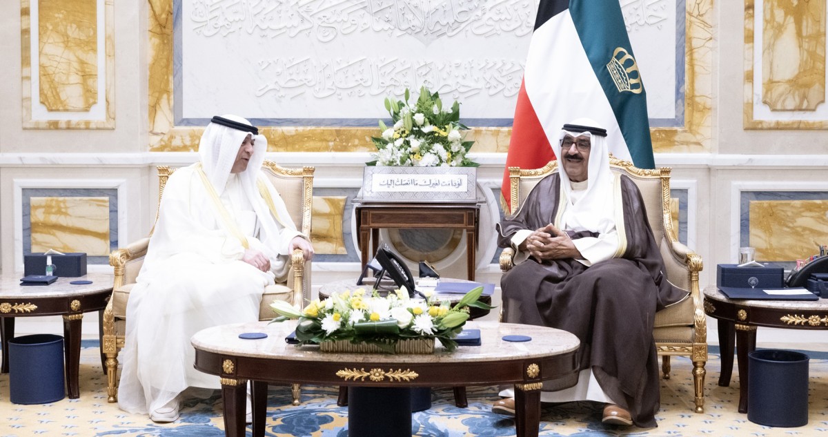 الكويت – سمو الأمير يستقبل الأمين العام لمجلس التعاون لدول الخليج العربية