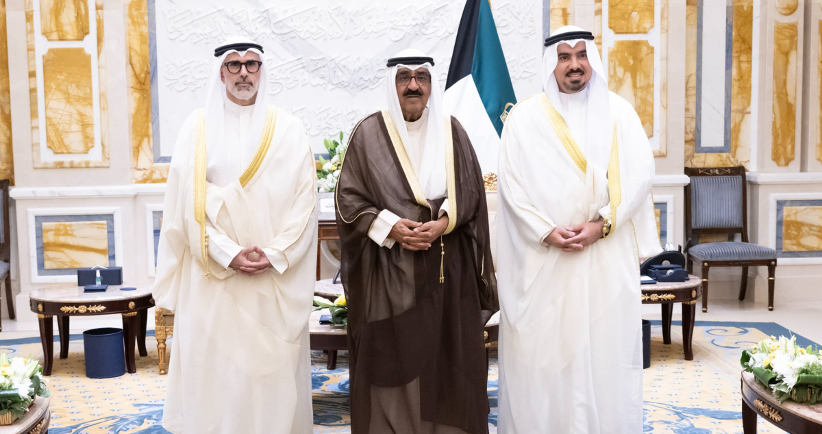 سمو الأمير يستقبل وزير الخارجية... وسفير الكويت لدى التشيك لأداء اليمين القانونية