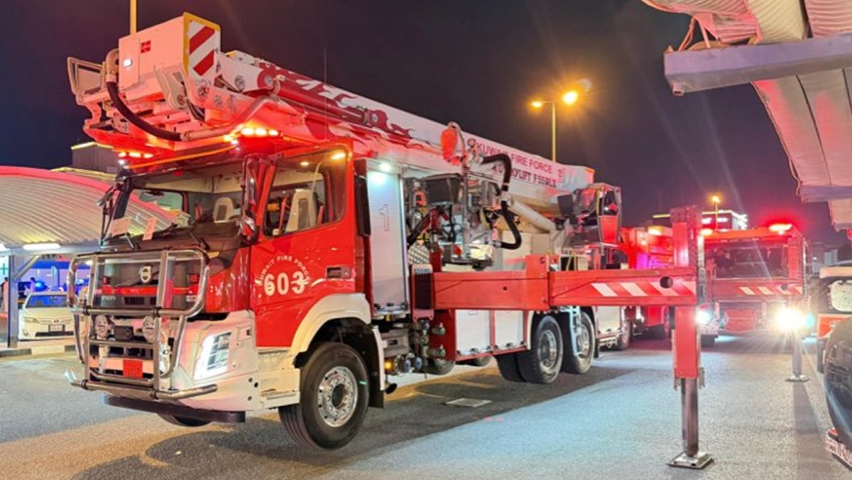 فرق الإطفاء تُسيطر على حريق مطعم في الخالدية