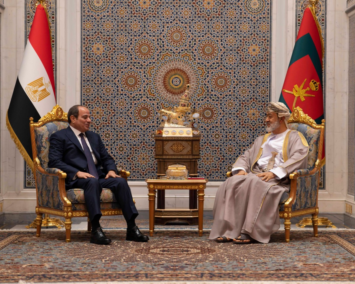 سلطان عمان والرئيس المصري يبحثان سبل التوصل لاتفاق نهائي للأزمة الأميركية - الإيرانية