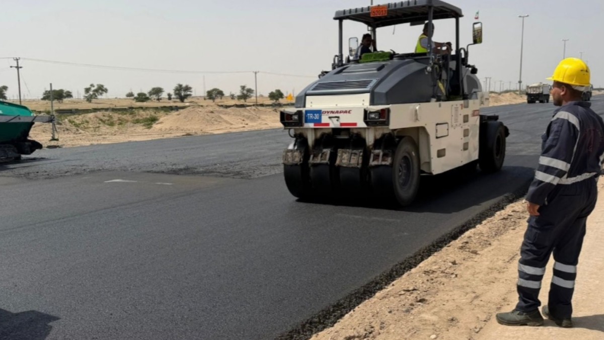 'الأشغال' تنفذ أعمال الصيانة الجذرية للطرق في 31 منطقة بـ5 محافظات