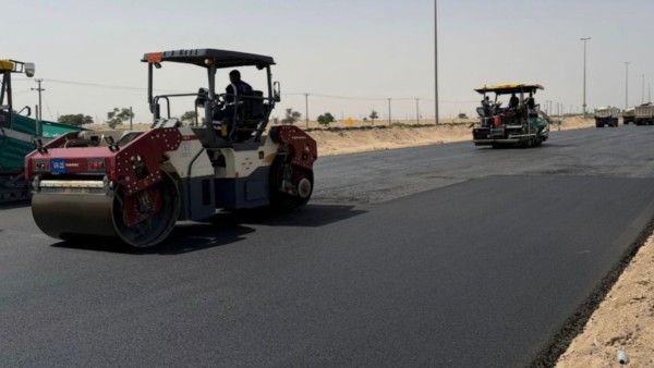 "الأشغال" تنفذ اعمال الصيانة الجذرية للطرق في 31 منطقة بـ5 محافظات 