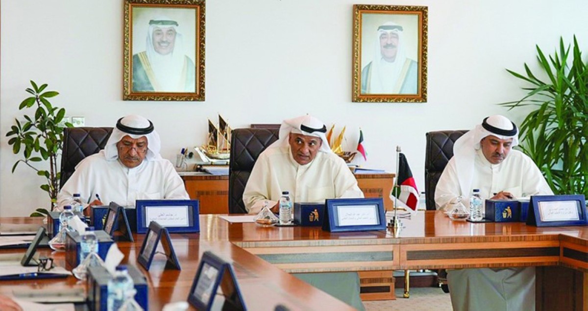 الجلال يعتمد الجدول الزمني الموحد للتقديم في مؤسسات التعليم العالي والبعثات للعام الدراسي 2026/2027