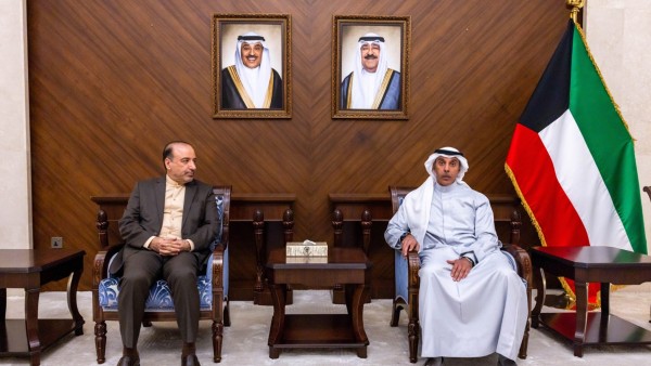 عاجل. "الخارجية" تستدعي السفير الإيراني وتسلمه مذكرة احتجاج على تسلل عناصر من الحرس الثوري إلى جزيرة بوبيان -المشعان: تطالب طهران بالوقف الفوري وغير المشروط لمثل هذه الأعمال ونحملها كامل المسؤولية 