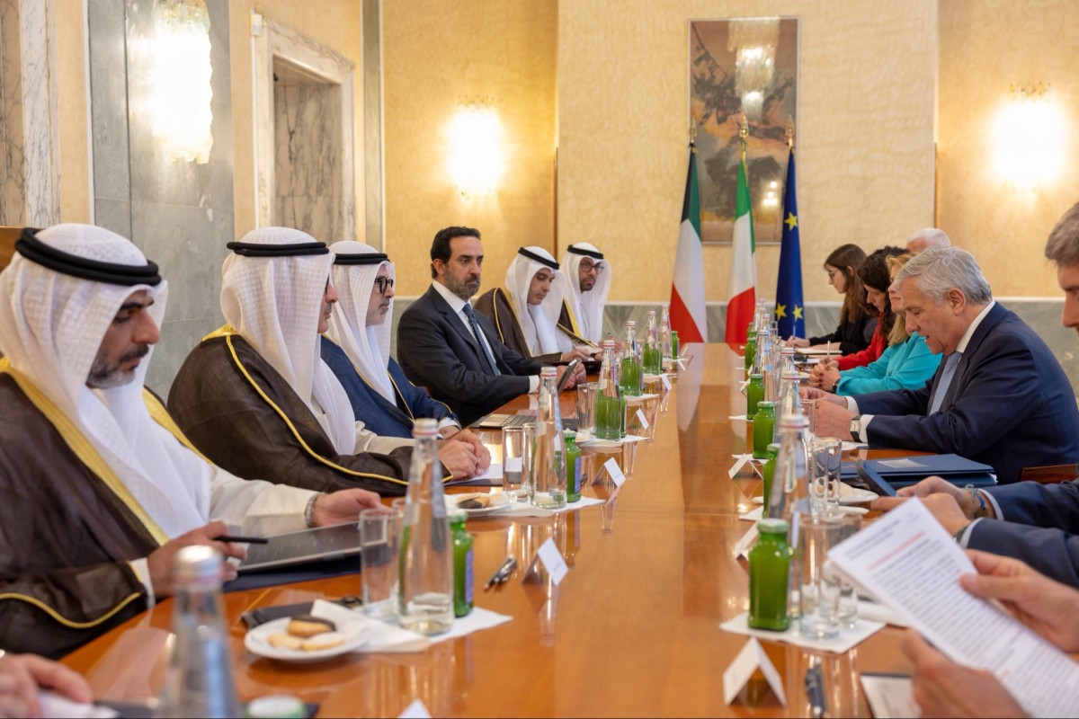 رسالة من سمو الأمير إلى رئيسة وزراء إيطاليا تتعلق بأطر تعزيز العلاقات والتطورات الراهنة