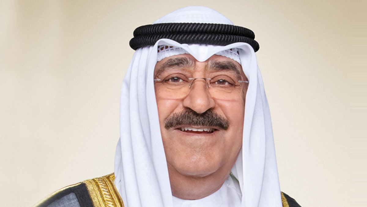 سمو الأمير يهنئ رئيس نادي الكويت بالفوز بدوري التحدي الآسيوي: إنجاز رياضي وأداء مميز