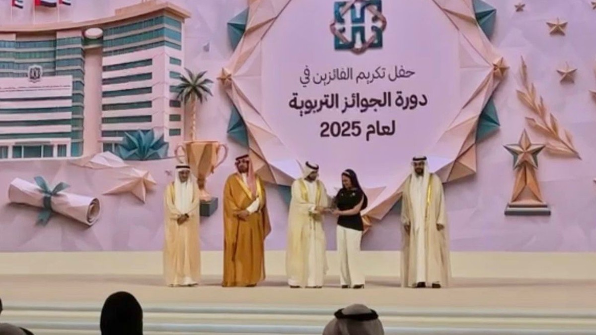 الكويت – «التعليم»: تكريم سيدتين كويتيتين بجائزة حمدان بن راشد للتميز…