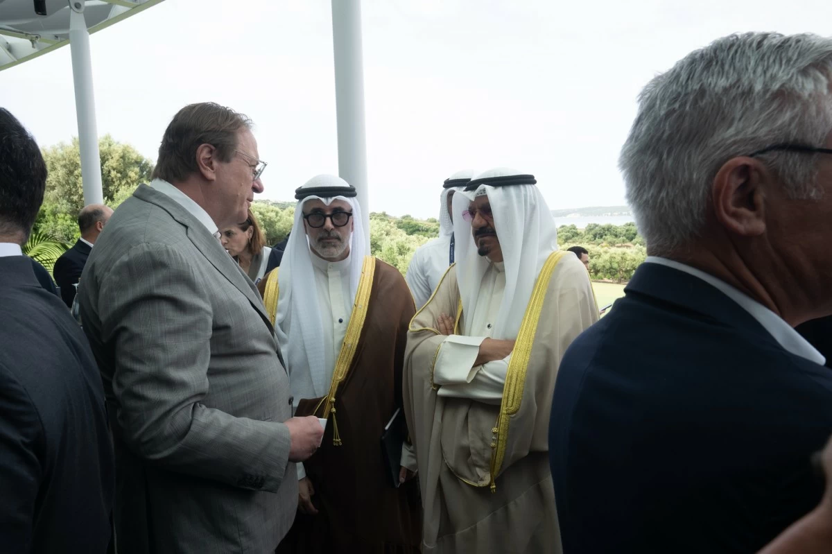 ممثل سمو الأمير خلال مشاركته في القمة الأوروبية الخليجية باليونان: الكويت ملتزمة بضمان استقرار أسواق الطاقة العالمية