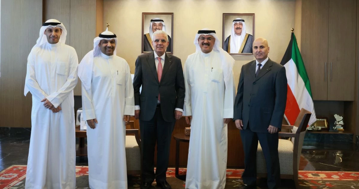 وزير التربية يبحث مع السفير الفلسطيني سبل تعزيز التعاون