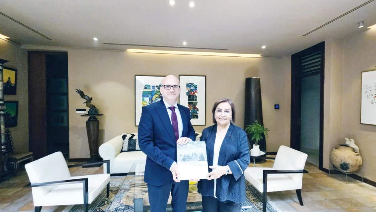 سفير فرنسا وعقيلته يكرمان ثلة من نساء الكويت الملهمات