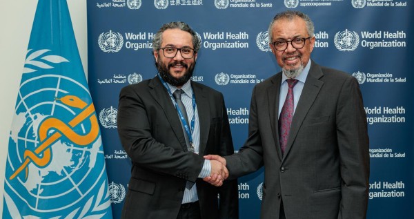 الصحة العالمية تشيد بدور الكويت الفاعل في دعم المبادرات الصحية والإنسانية وتعزيز التنسيق الإقليمي -المدير العام للمنظمة ووكيل "الصحة" بحثا استدامة تمويل النظم الصحية في ظل التحديات المتزايدة 