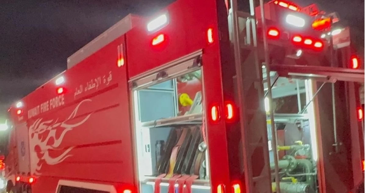 'الإطفاء': السيطرة على حريق مصنع ورقيات في منطقة ميناء عبدالله دون إصابات