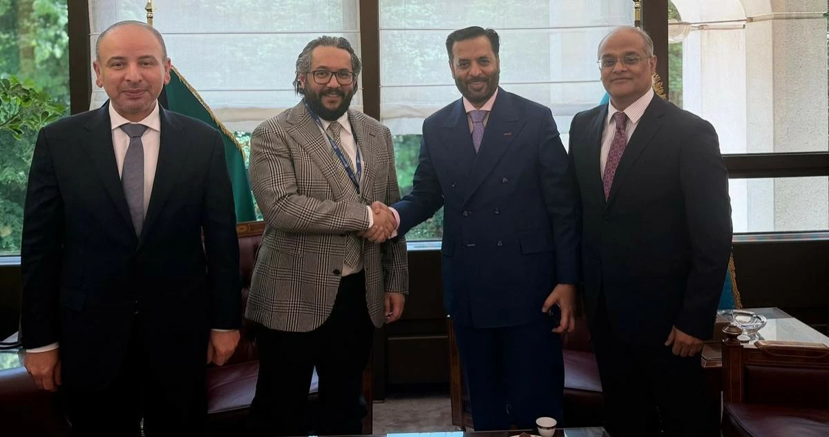 وكيل وزارة الصحة يبحث مع وزير الصحة الباكستاني تعزيز التعاون الصحي واستقطاب الكفاءات الطبية