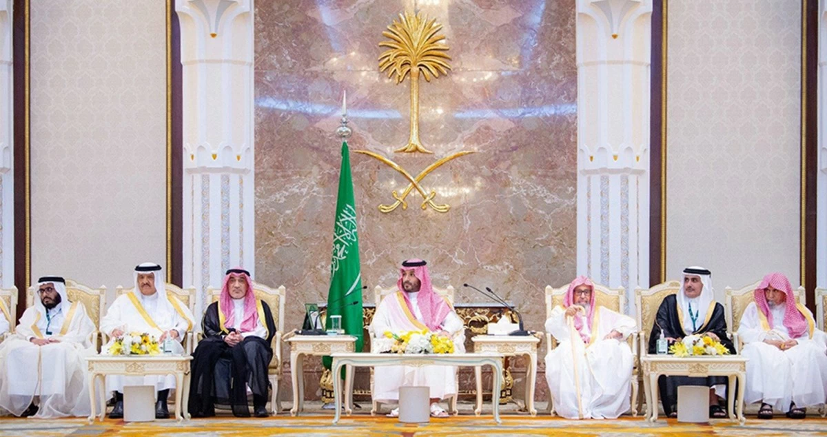 النائب الأول يهنئ ولي العهد السعودي بعيد الأضحى المبارك 