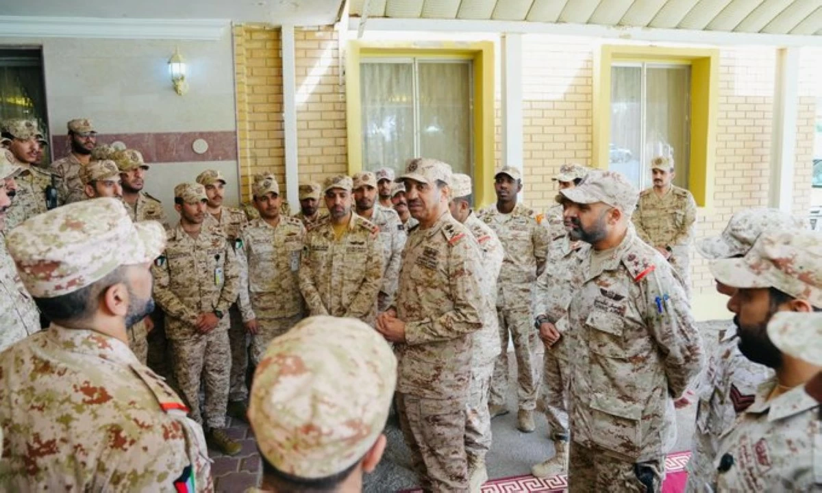 رئيس 'الأركان': ما يبديه منتسبو الجيش من تفانٍ في أداء واجبهم الوطني يعبر عن روح المسؤولية والالتزام الراسخ في خدمة الوطن