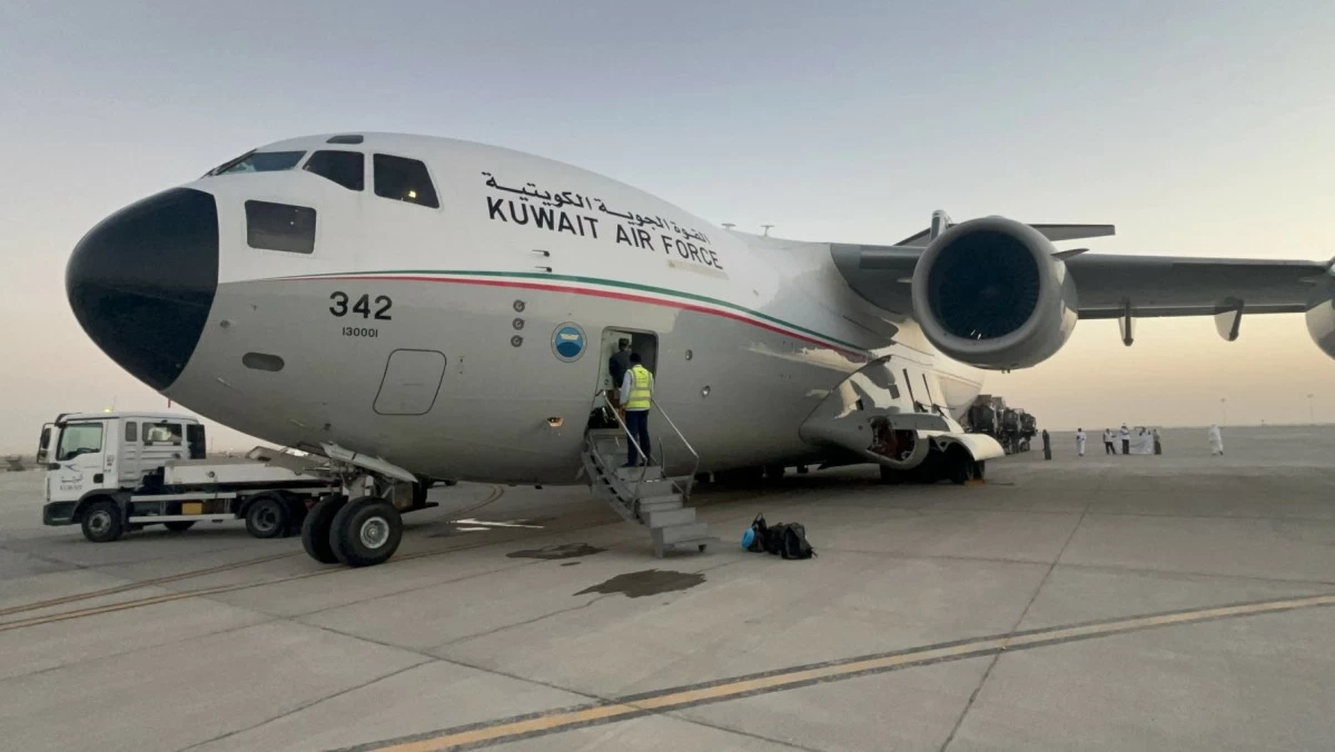 الكويت تواصل دعم لبنان... إقلاع طائرة إغاثية إلى بيروت محملة بـ40 طناً من المساعدات المتنوعة