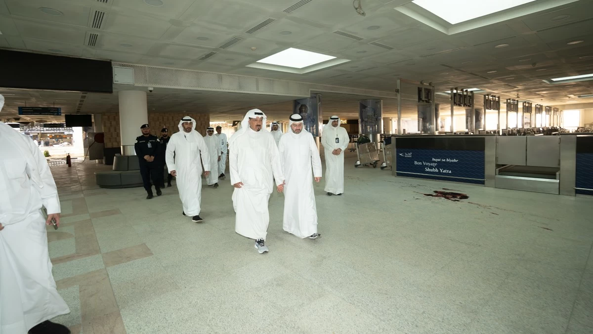 رئيس الوزراء يتفقد مبنى 'T1' في المطار بعد العدوان الإيراني الآثم