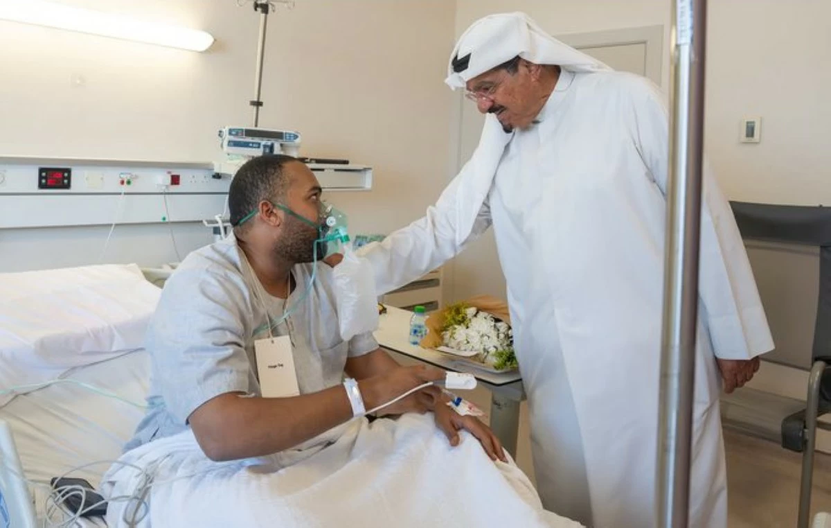 رئيس الوزراء يزور المصابين في مستشفى جابر الأحمد جراء العدوان الإيراني